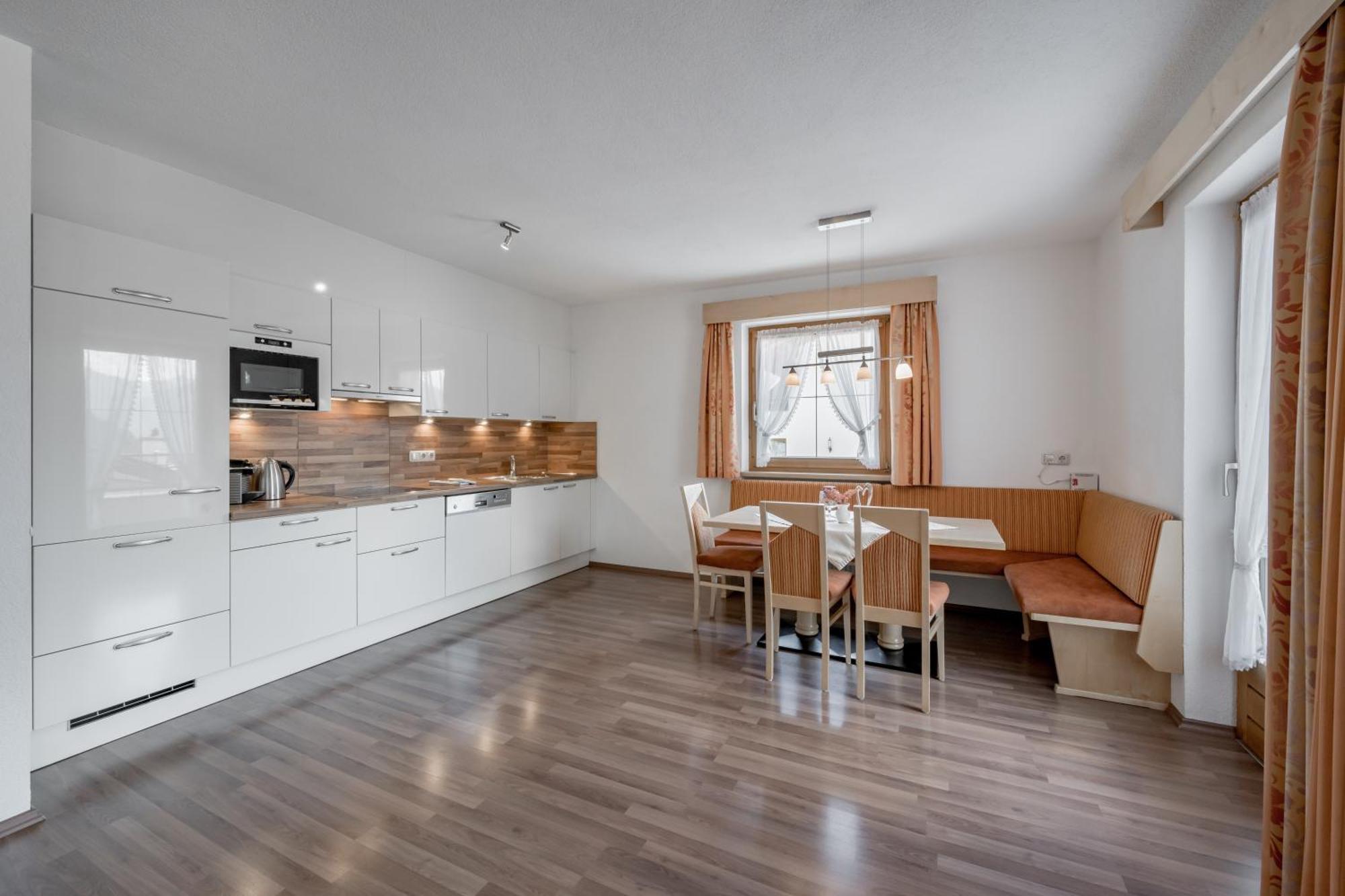 Platoell Homes 세르파우스 외부 사진